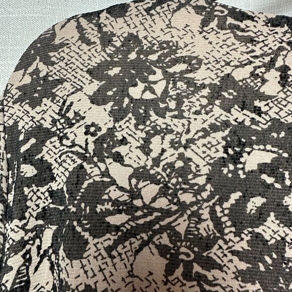 2/$30 Chicos Velvet Burnout Top Size XL Whimsigoth Floral Distressed Grunge - Picture 11 of 14